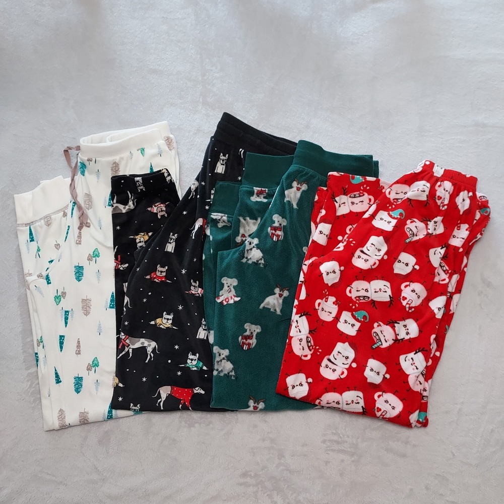 Mixed Lot of 4 Womens Christmas Pajama Pants Aeropostale Secret Treasures Cozy S